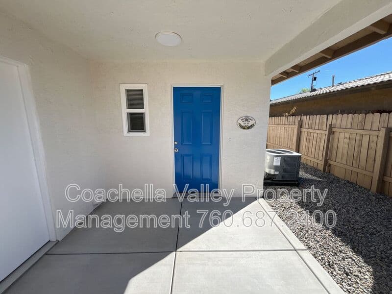 Cathedral City House: 32610 Pueblo Trl