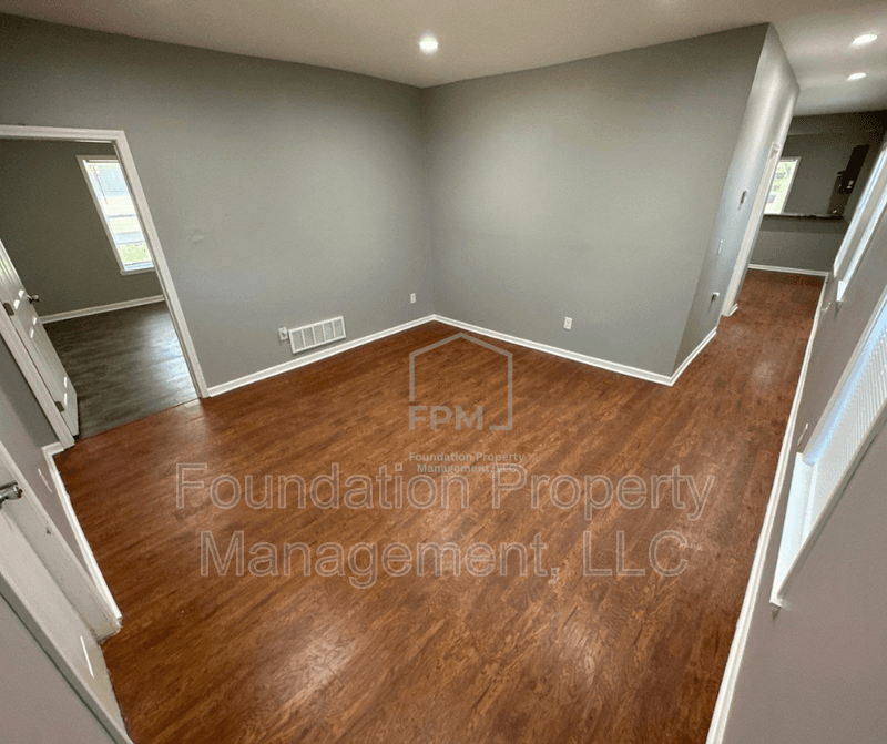 Memphis House: 2001 Waverly Ave