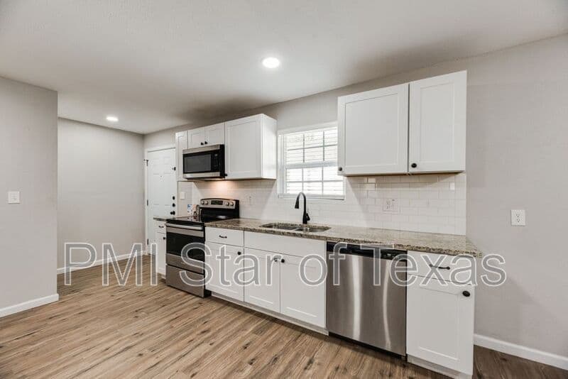 Dallas Condo: 4702 Collins Ave