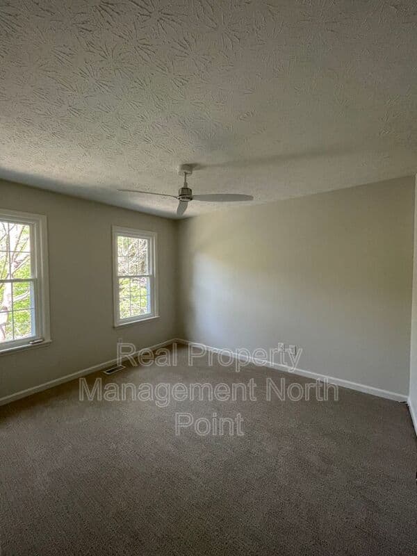 Johns Creek House: 11010 Spotted Pony Trail