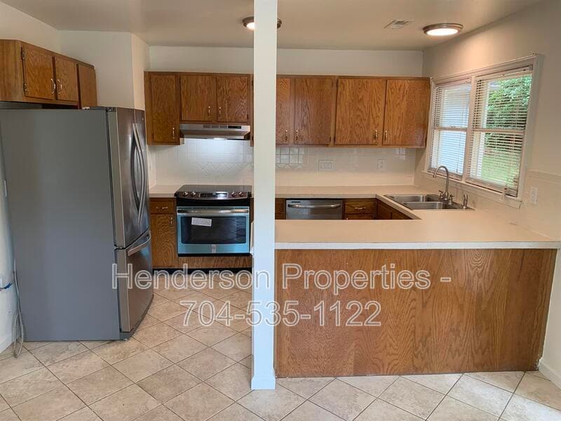 Charlotte Condo: 6516 Park South Drive