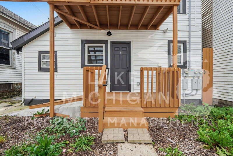 Grand Rapids Condo: 909 Bridge Street NW