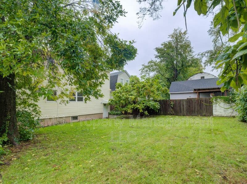 Vauxhall Condo: 287 Montclair Avenue