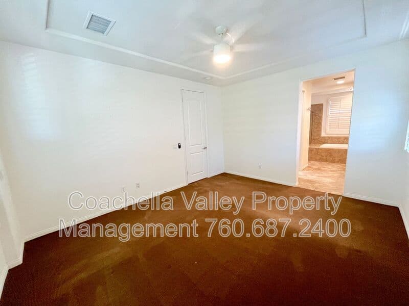Cathedral City House: 511 Via Assisi