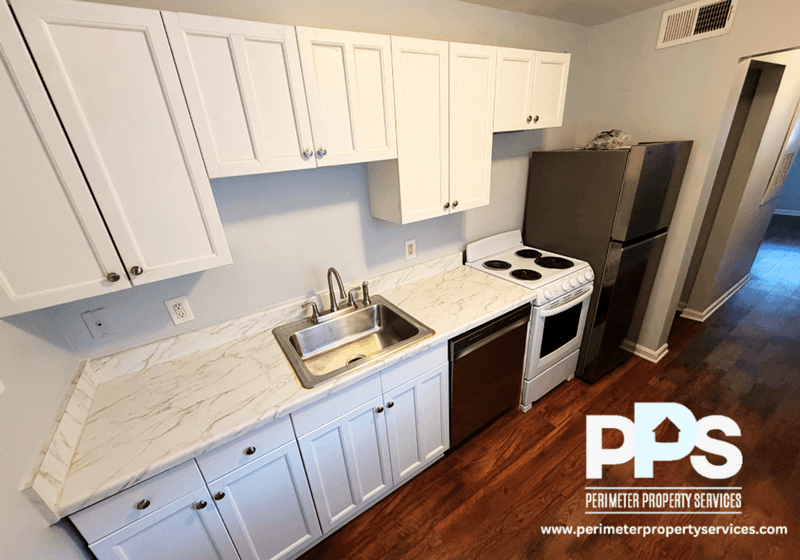 Atlanta House: 581 Martin St