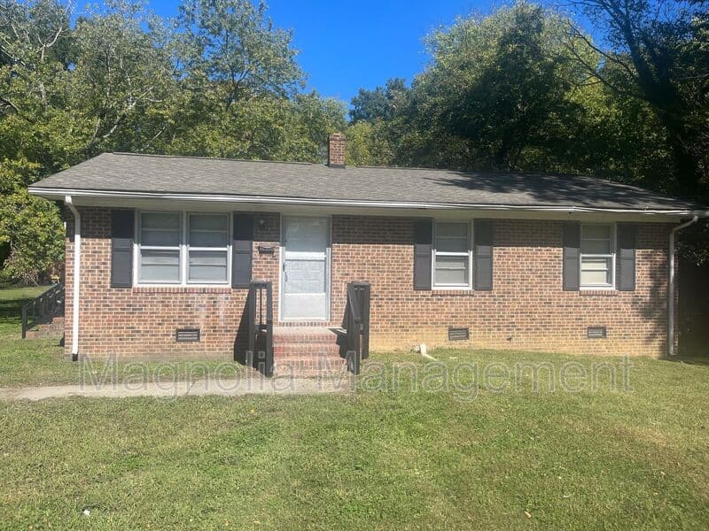 Henderson House: 327 Davis Street