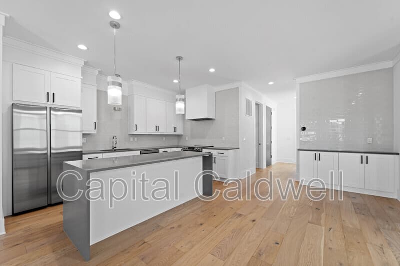 Sarasota House: 2345 Bahia Vista St