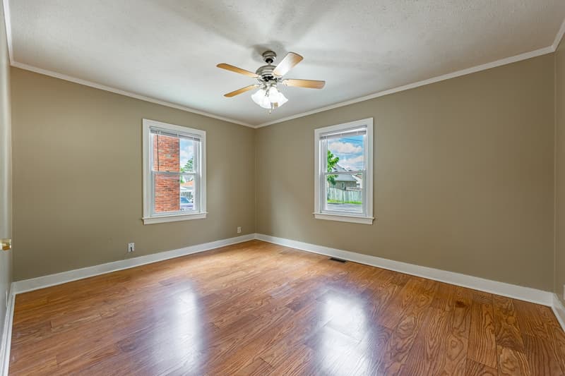 Rockford Condo: 2315 Auburn Street - 1 W