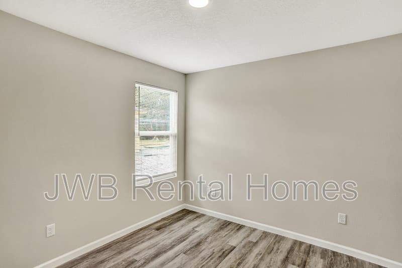 Jacksonville House: 2911 Tinsley Rd