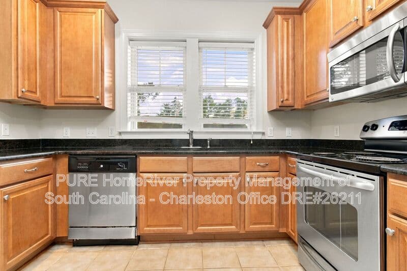 Mt Pleasant House: 1205 Dingle Rd