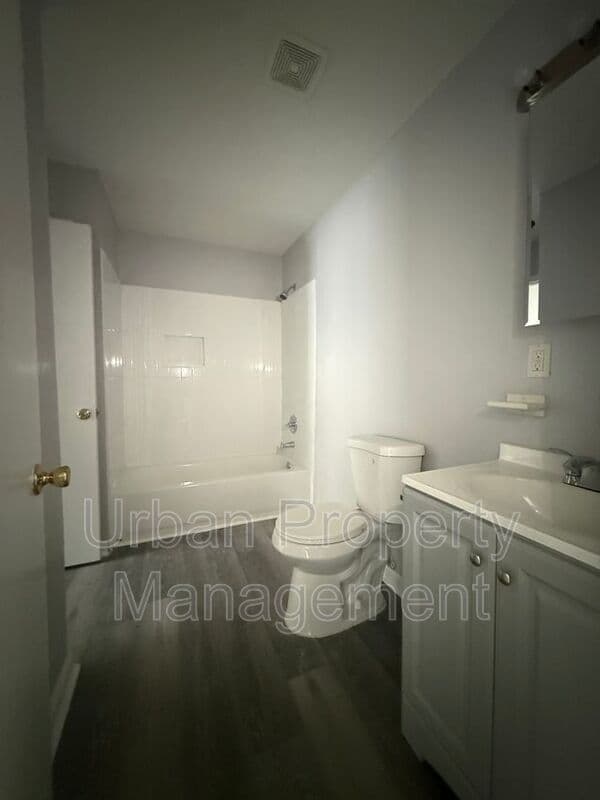 Memphis House: 3608 Hicky St