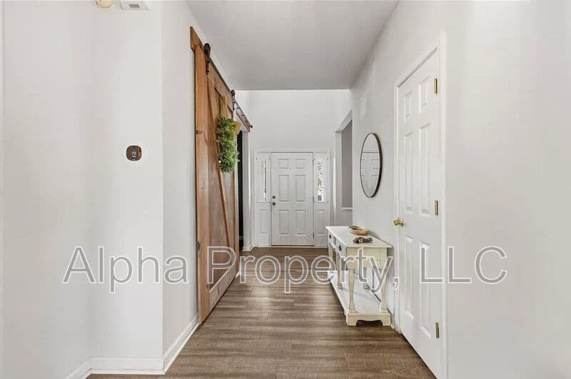 Easley House: 216 Edenberry Way