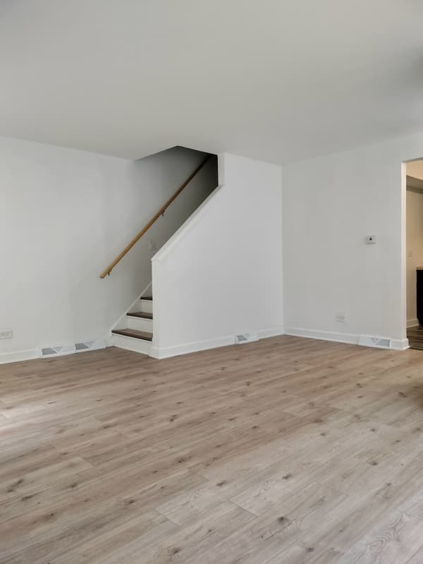 Chicago Condo: 7910 South Muskegon Avenue - 1