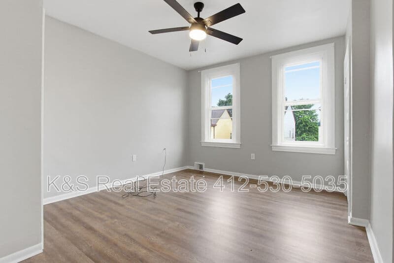 Pittsburgh House: 29 East Orchard Avenue