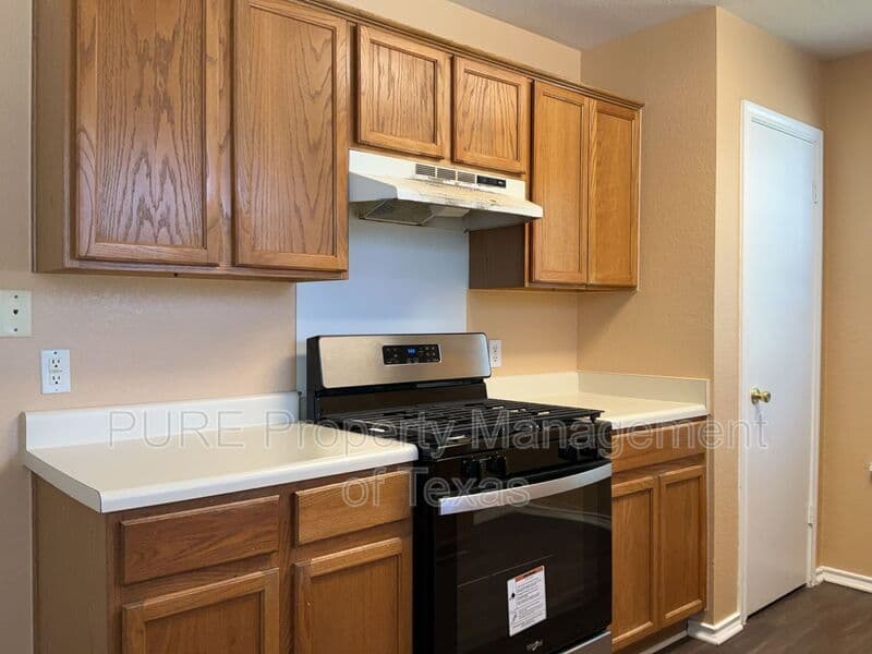 Round Rock Condo: 1001-A Christopher Ave