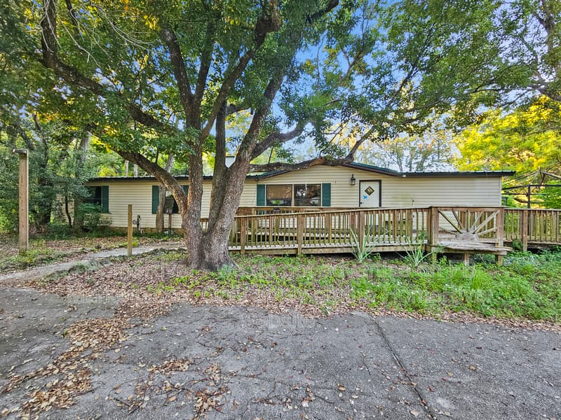 Spring Hill House: 15211 Todd Trl