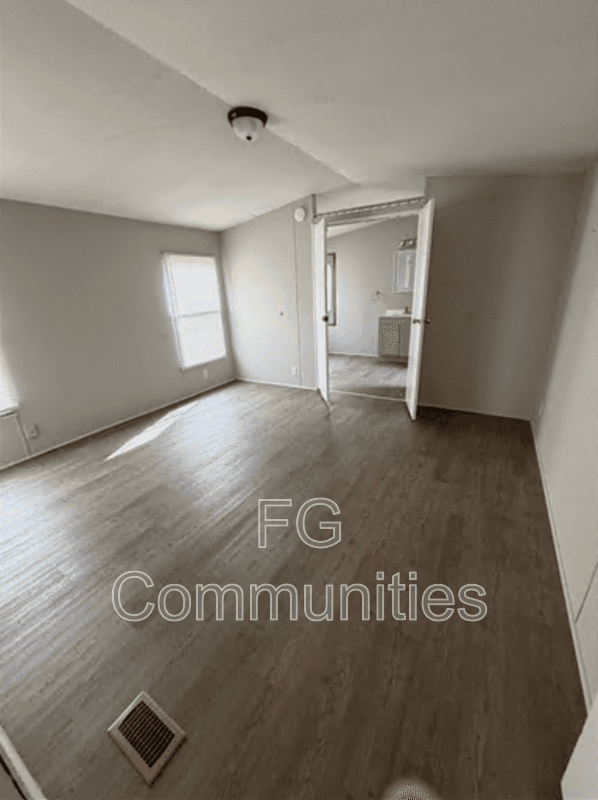 Morganton House: 1754 Zion Rd Unit 33