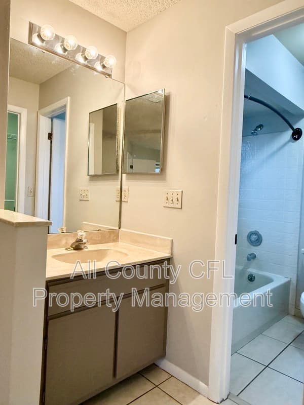 Orlando Condo: 3012 S Semoran Blvd