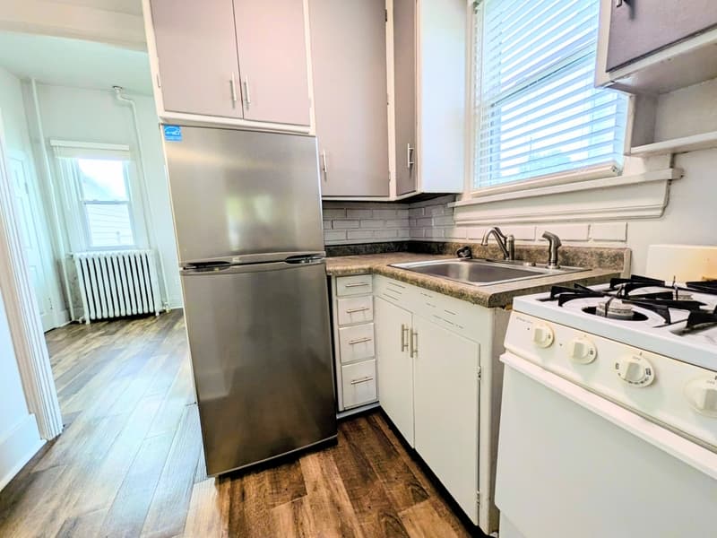 Oskaloosa Condo: 506 High Avenue East - 1