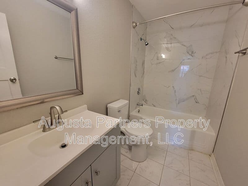 Augusta Condo: 112 3rd St