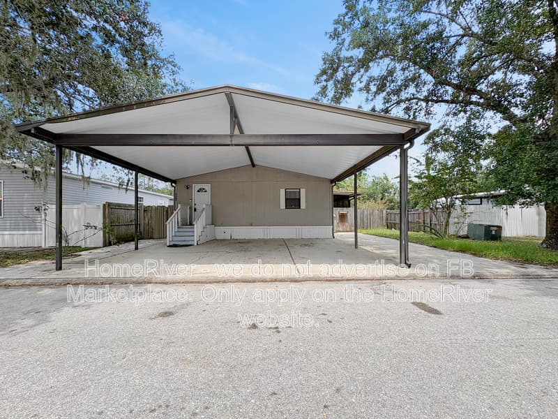 Jacksonville House: 7531 Covewood Dr