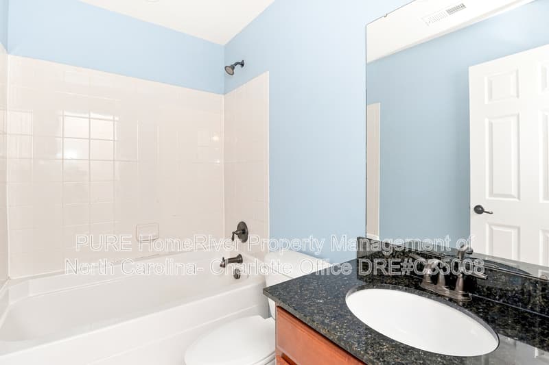 Waxhaw House: 3007 Fallondale Rd