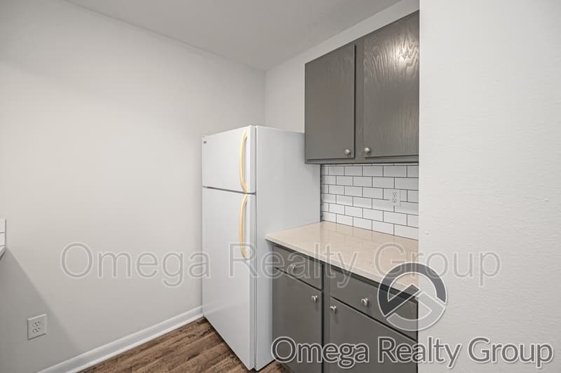 Columbiana Condo: 100 Egg And Butter Rd