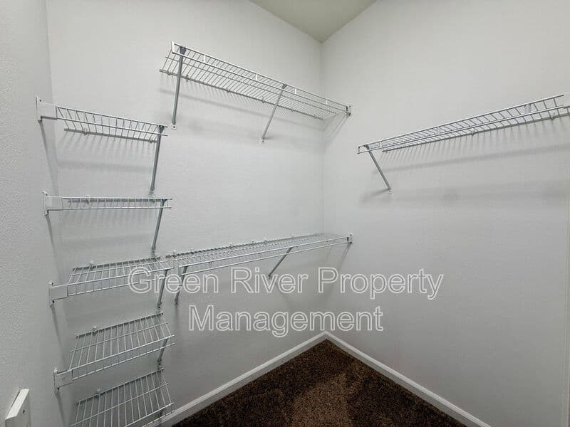 Jacksonville House: 10550 Baymeadows Road