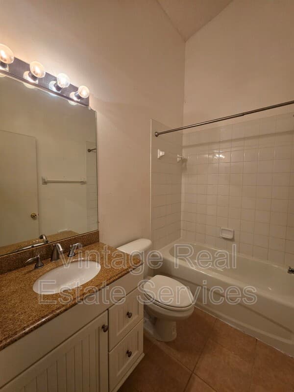 Riverview Townhome: 6241 Osprey Lake Circle