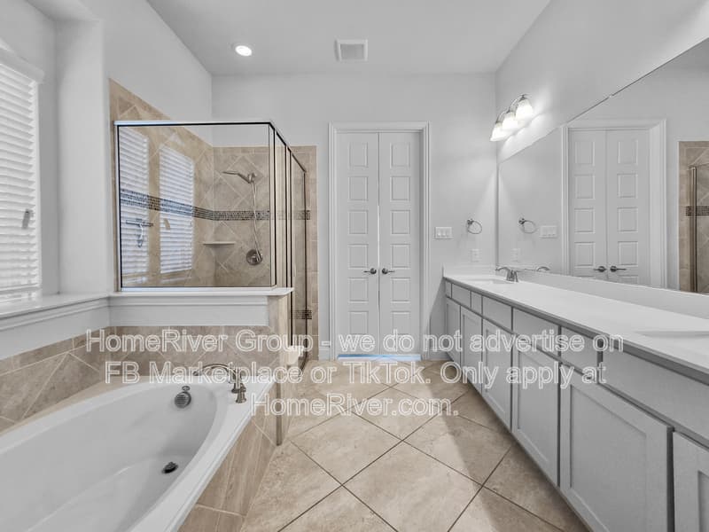 Keller House: 3000 Crestwater Rdg