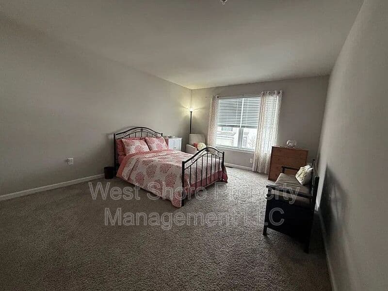 Mechanicsburg House: 1679 Haralson Drive