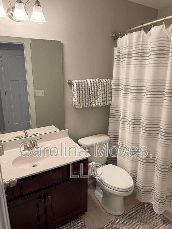 Greer Townhome: 604 Springbank Alley