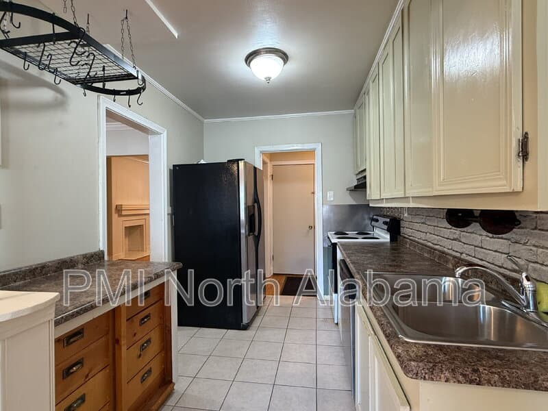 Huntsville House: 2030 Princeton Blvd SW