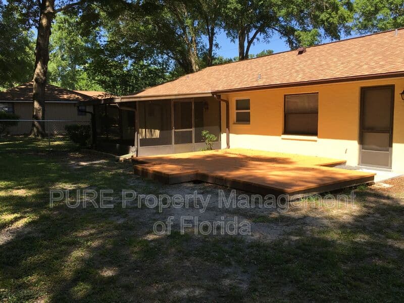 Ocala House: 3242 NE 32 Avenue