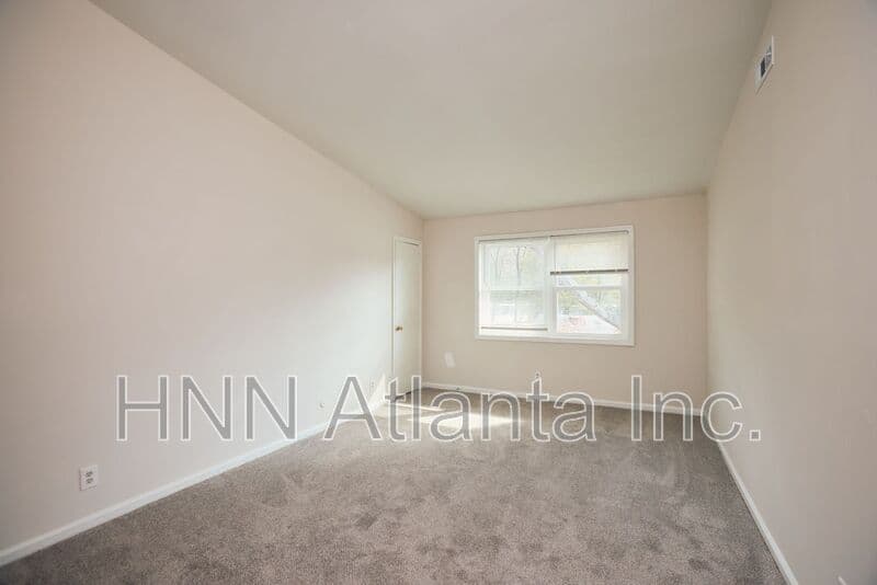 Atlanta Condo: 2157 Lenox Rd, NE
