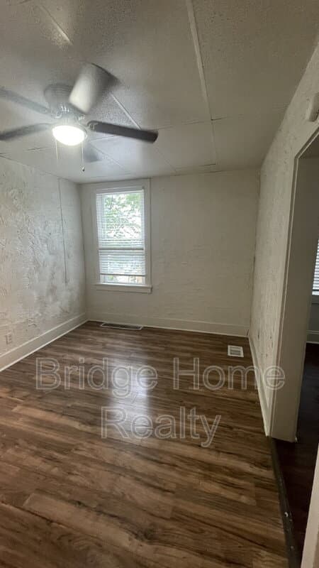 McKees Rocks Condo: 802 13th St