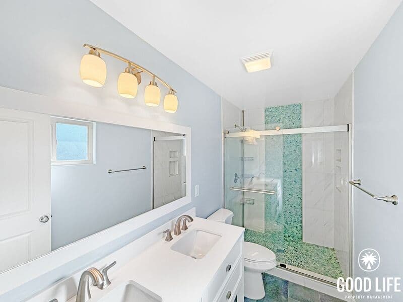 Santee House: 8617 Carlton Oaks Dr