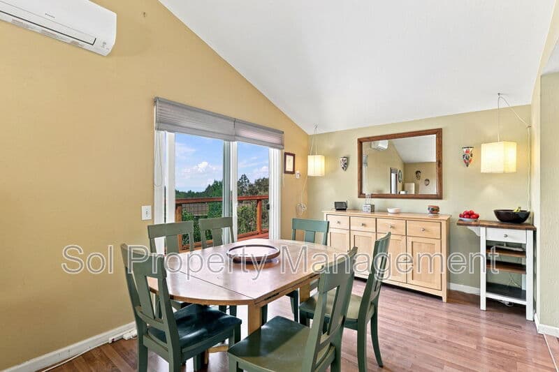 Santa Cruz House: 140 Spaten Way