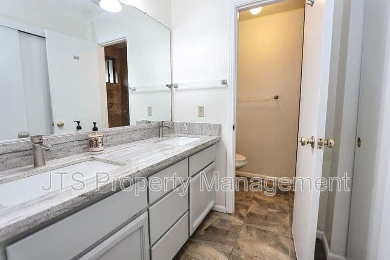 Sacramento House: 7400 Deltawind Drive