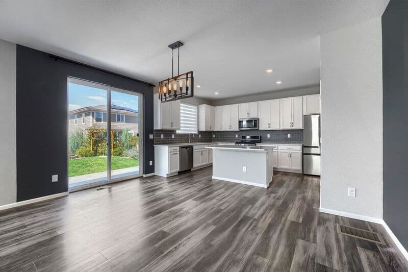 Aurora House: 6181 N Malaya St