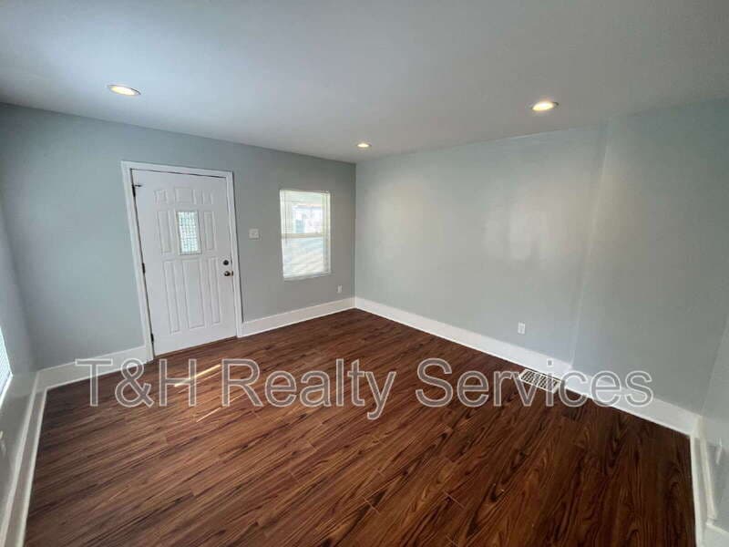 Indianapolis House: 3727 North Kenwood Avenue