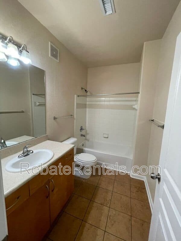 Jacksonville Condo: 8290 Gate Parkway