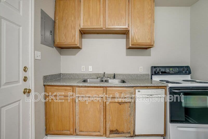 Fort Worth House: 3419 South University Drive