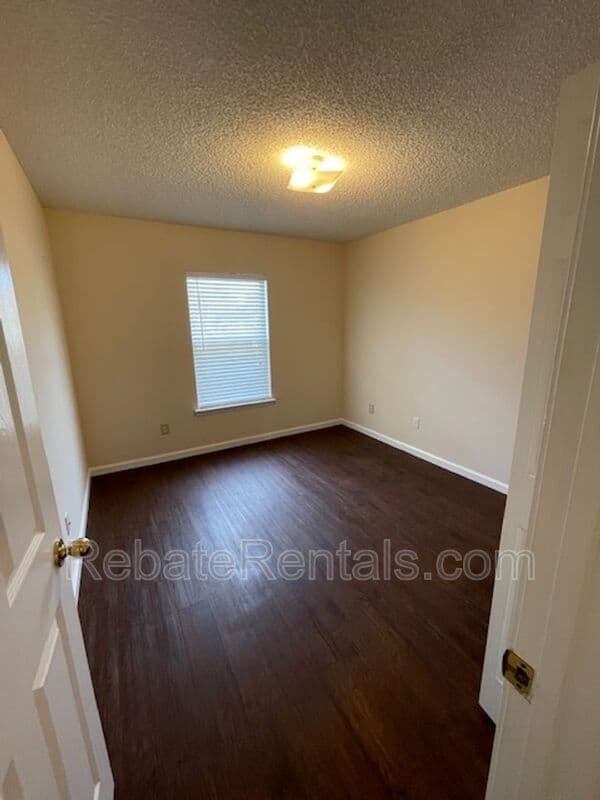 Jacksonville House: 5009 Grand Lakes Drive