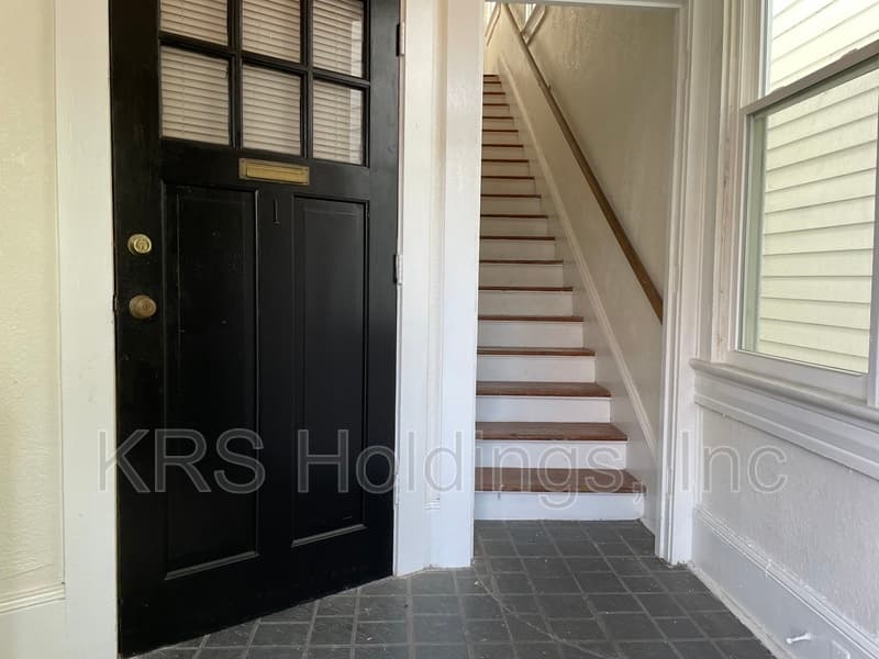 Portsmouth Condo: 423 London Street Apt
