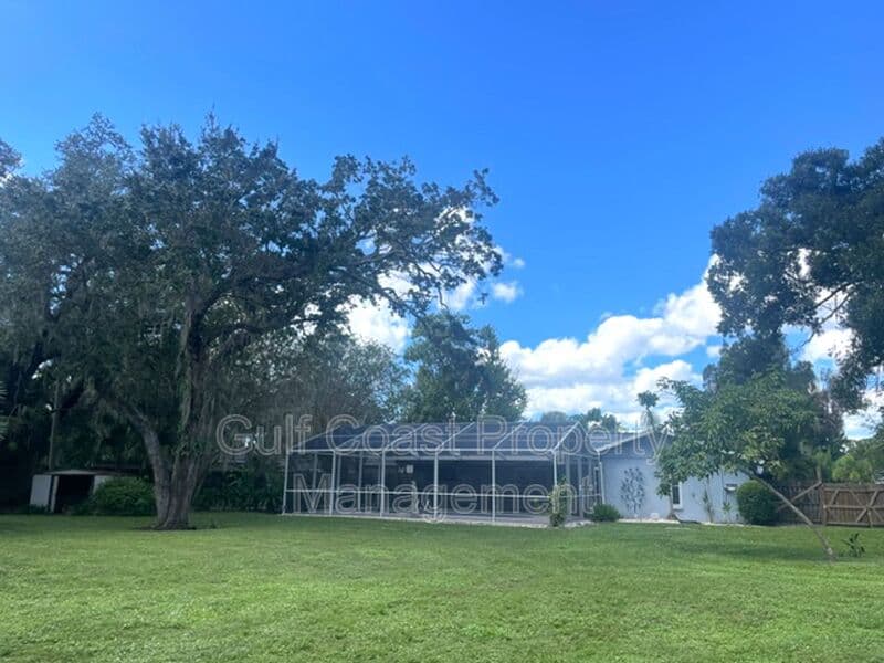 Sarasota House: 3737 Kingswood Dr