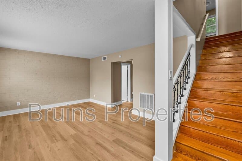 High Point House: 1825 Johnson Street