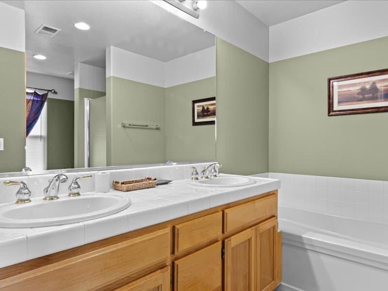 Windsor Condo: 966 McClelland Drive