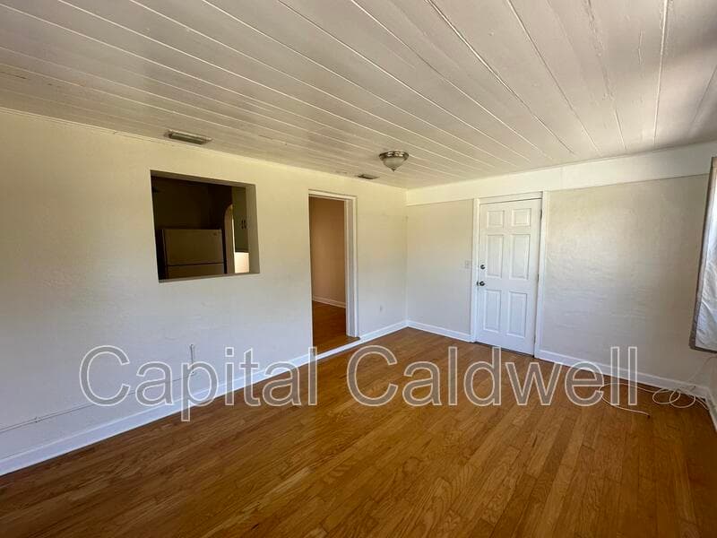 Clearwater House: 18 N Meteor Ave