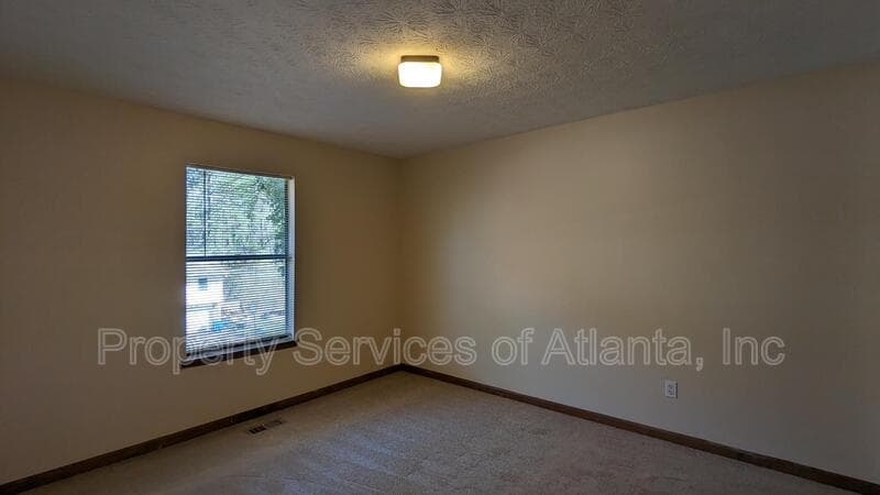 Decatur House: 4341 Old Lake Dr